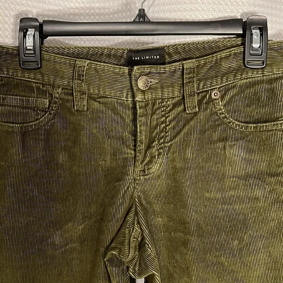 The Limited Women’s dark green or olive colored corduroy pants crew fit size 4 - Picture 3 of 10